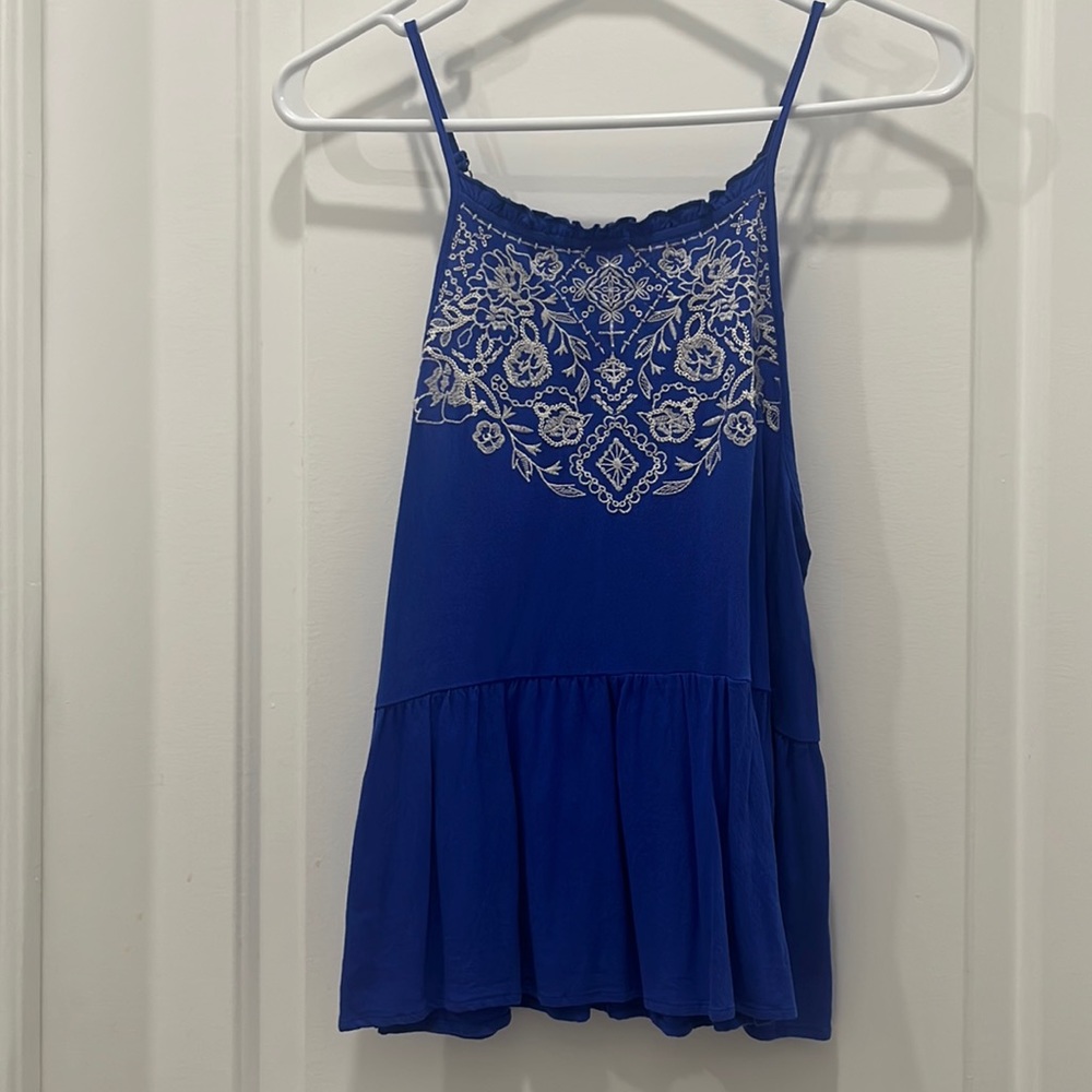 Women’s top- blue and white- high neck- NWOT